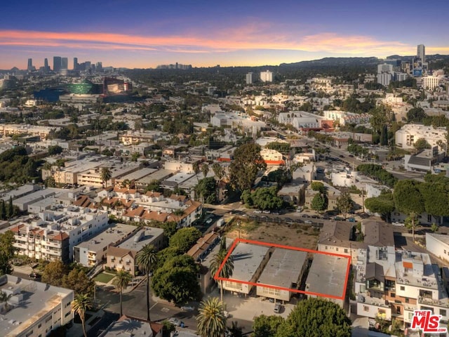 view of aerial view at dusk