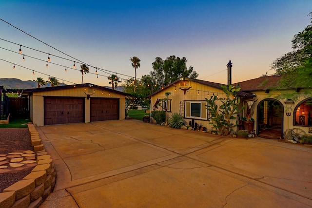 view of front facade with a garage