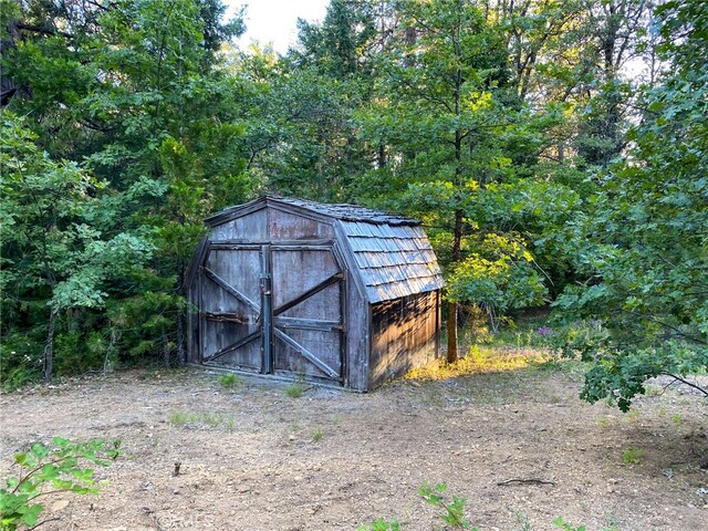 view of outdoor structure