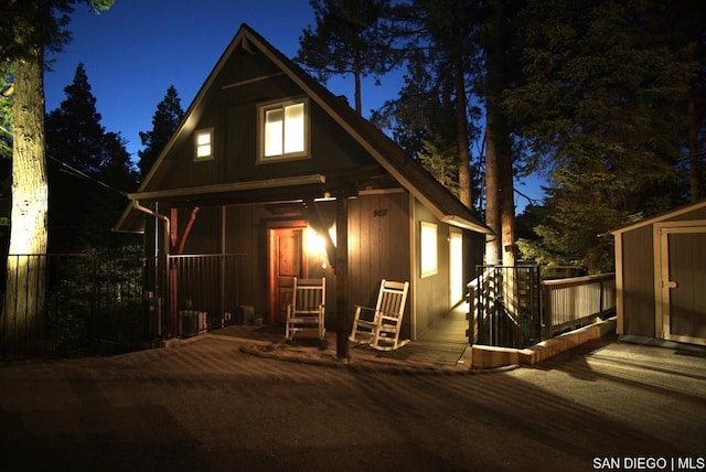 view of front of home with an outbuilding