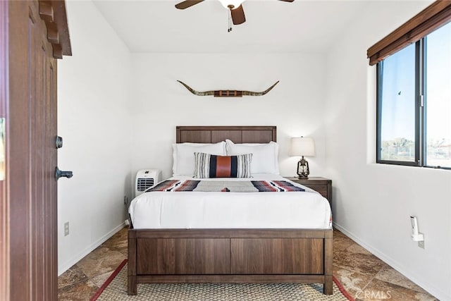 bedroom with ceiling fan