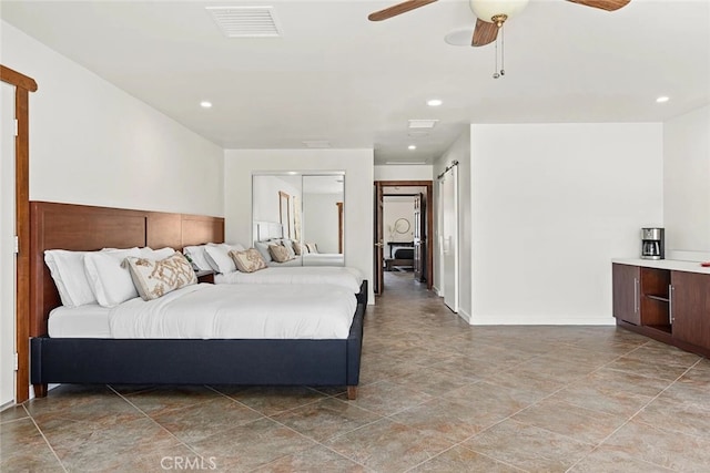 bedroom with ceiling fan