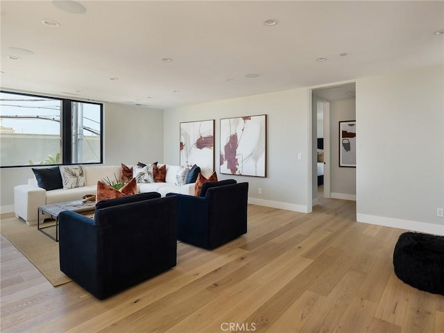 3100 Tennyson Pl, Hermosa Beach, CA 90254 - living room featuring light wood finished floors, baseboards, and recessed lighting