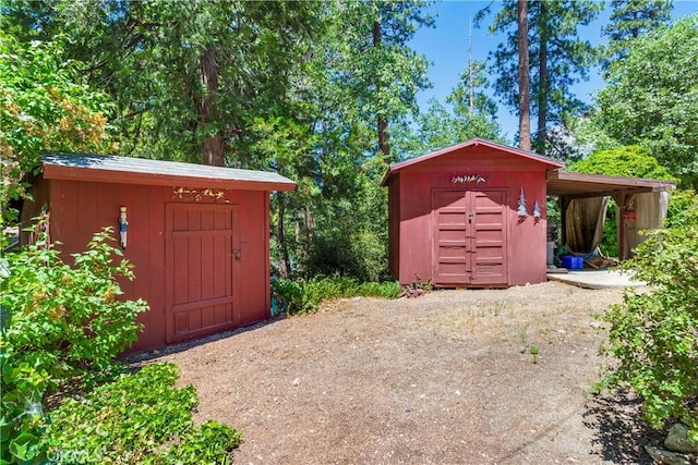 view of outbuilding