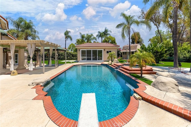 view of swimming pool featuring a pergola, a patio area, and a diving board