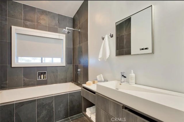 66028 Sonora Rd, Joshua Tree, CA 92252 - full bathroom featuring vanity and tiled shower / bath