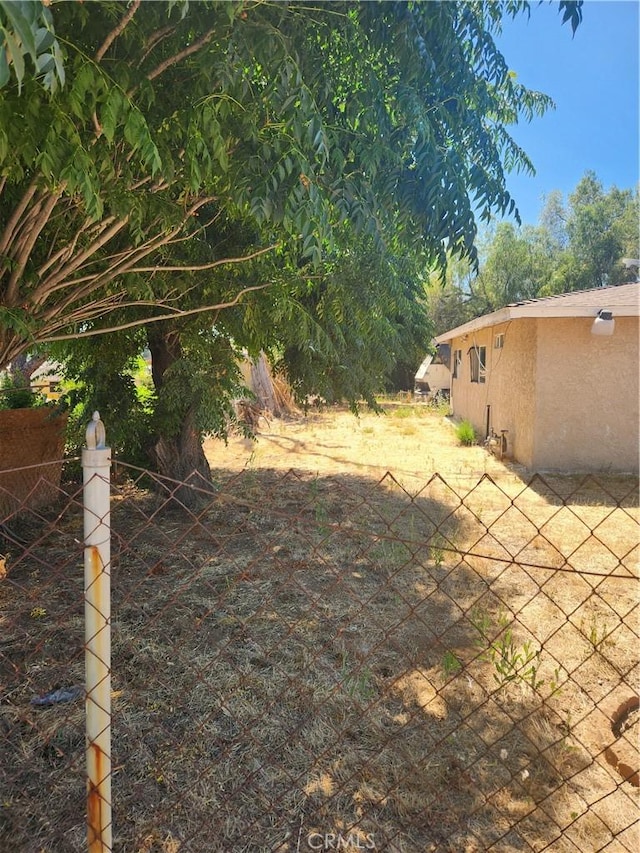 24062 Eucalyptus Ave, Moreno Valley, CA 92553 - view of yard featuring fence