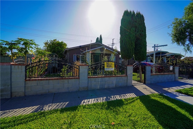 view of front of home with a front lawn