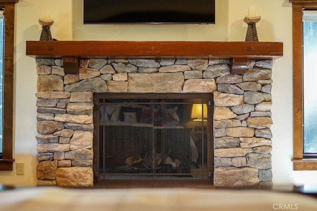 29130 Bald Eagle Rdg, Lake Arrowhead, CA 92352 - interior details with a fireplace