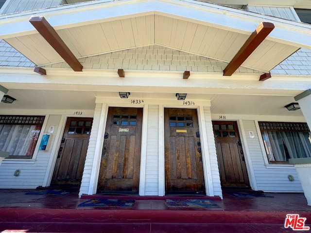 view of property entrance