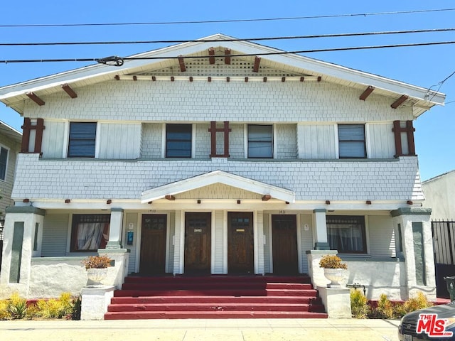 view of front of home with covered porch