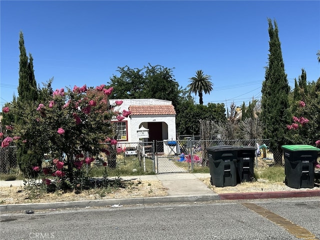 view of front of property