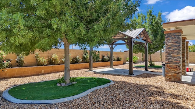 view of yard with a patio area