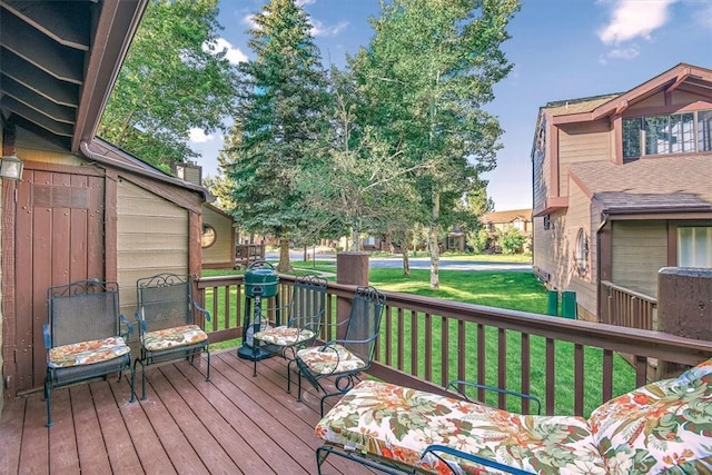 711 Cienega Rd Unit B, Big Bear Lake, CA 92315 - deck featuring a yard