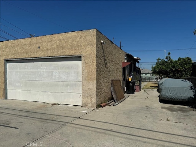 7819 S Hoover St, Los Angeles, CA 90044 - view of garage