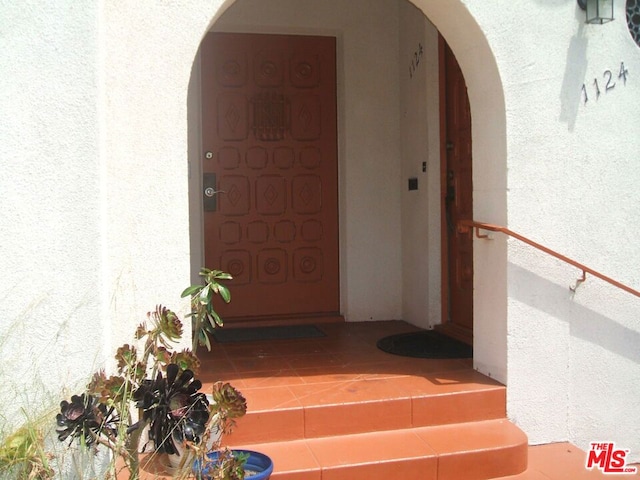 view of entrance to property