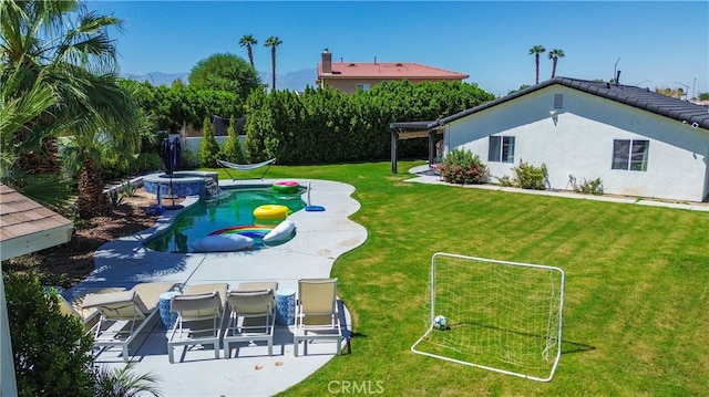 view of yard with a patio