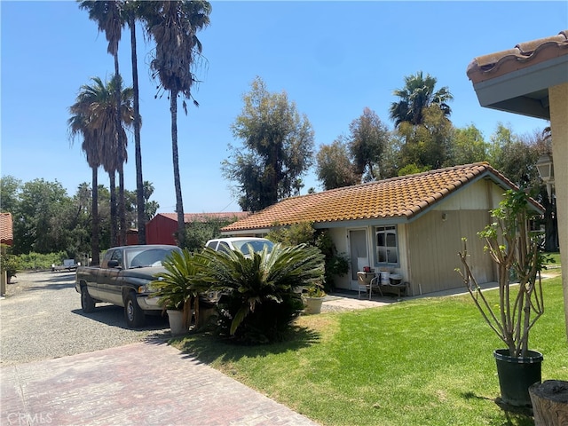 view of front of house with a front yard