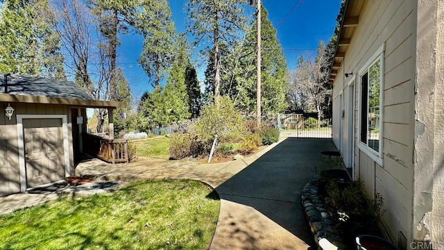 view of yard featuring a garage