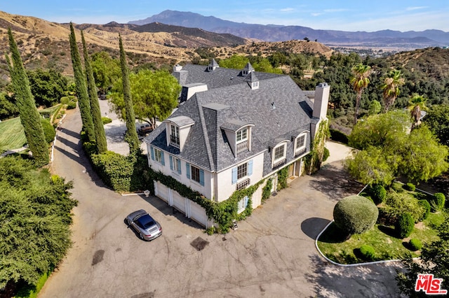 bird's eye view featuring a mountain view