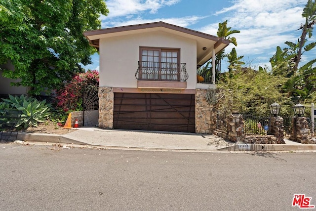 view of front of house featuring a garage