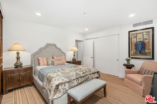 bedroom with a closet