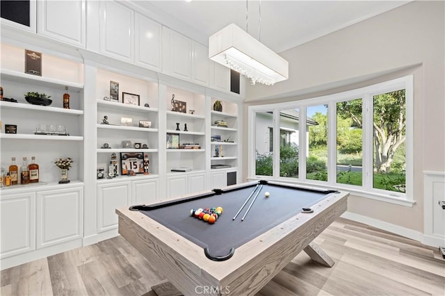 playroom featuring baseboards, light wood-style flooring, and billiards