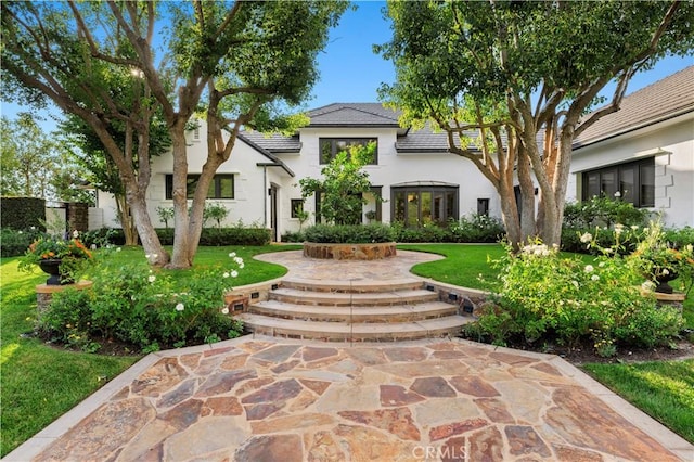 view of front of property with a front yard