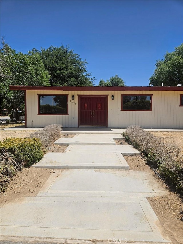 view of front of house