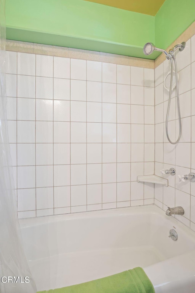 full bathroom featuring shower / tub combo