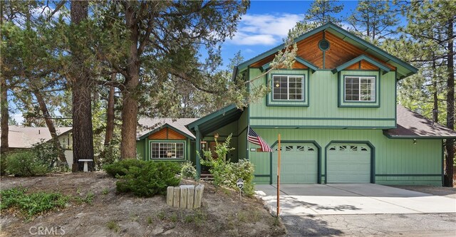 view of front facade with a garage