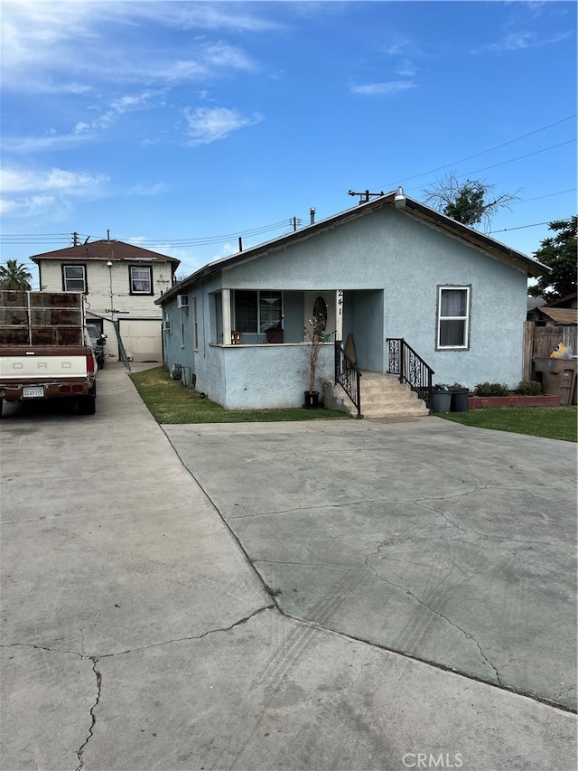 view of front of property