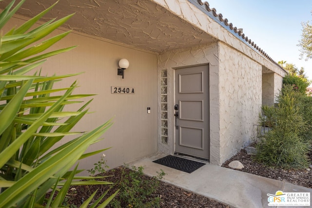 view of entrance to property