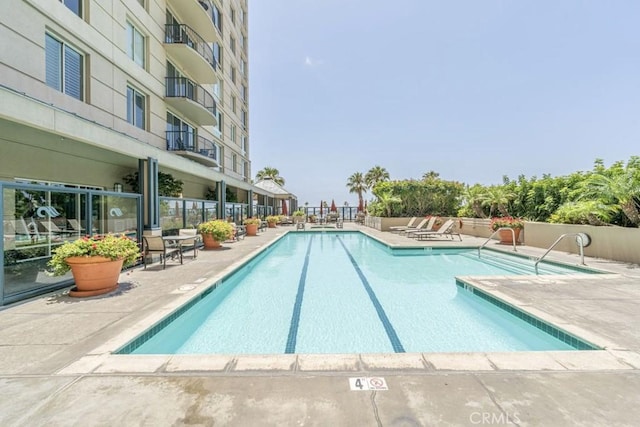 850 E Ocean Blvd Unit 613, Long Beach, CA 90802 - community pool featuring a patio