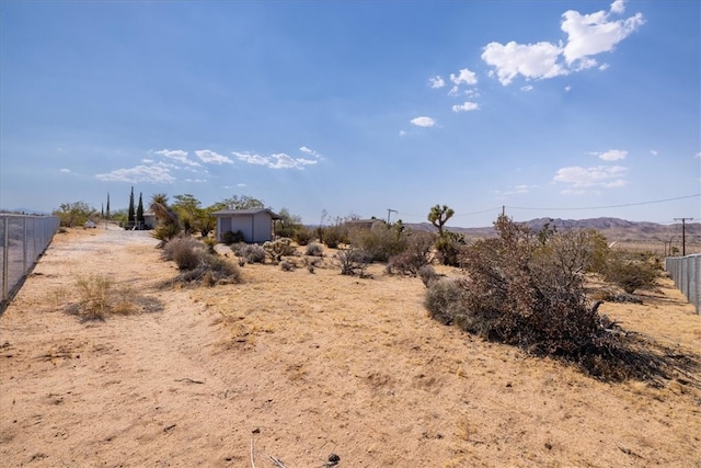 view of yard featuring a rural view