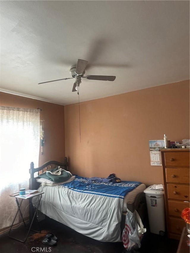 bedroom featuring ceiling fan