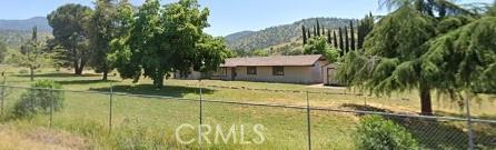 6009 Elwood Rd, Sanger, CA 93657 - view of yard featuring a mountain view