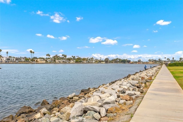 5564 Spinnaker Bay Dr, Long Beach, CA 90803 - water view