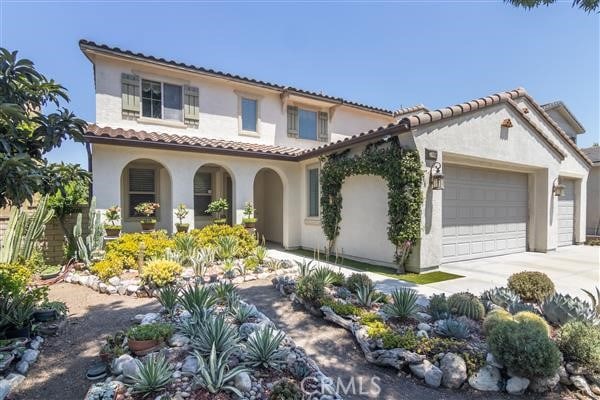 view of mediterranean / spanish home