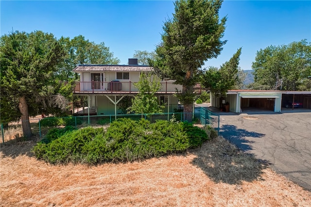 view of front of property