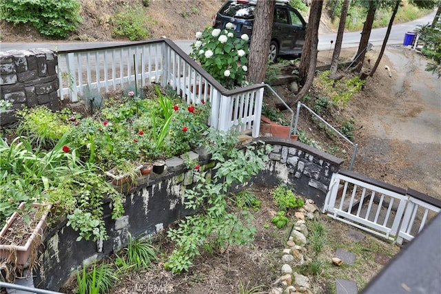 24048 Altdorf Dr, Crestline, CA 92325 - view of yard with a garden