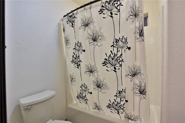 24048 Altdorf Dr, Crestline, CA 92325 - bathroom featuring shower / bathtub combination with curtain and toilet