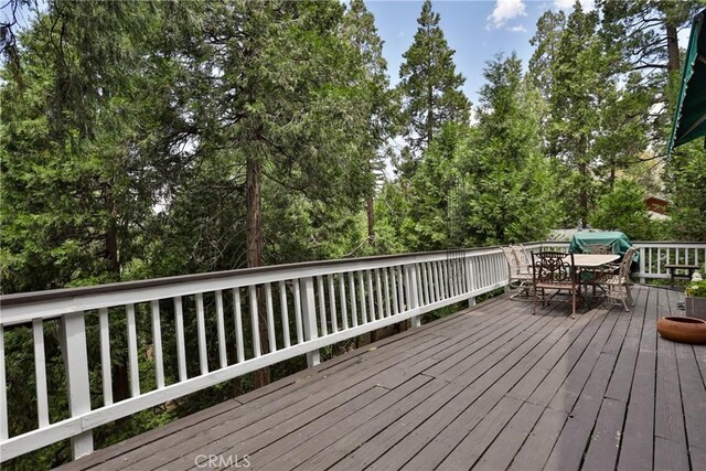 24048 Altdorf Dr, Crestline, CA 92325 - deck featuring outdoor dining area