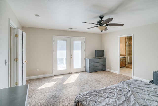 bedroom with access to outside, ensuite bath, light carpet, and ceiling fan