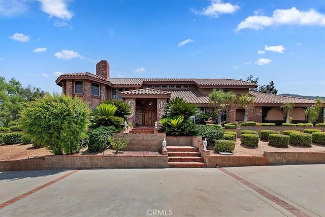 view of mediterranean / spanish-style house