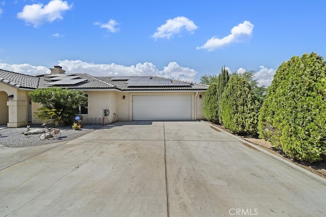 view of front facade featuring a garage