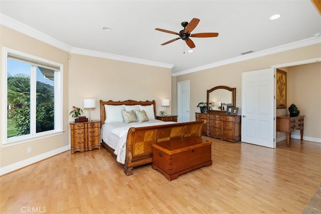 bedroom with light hardwood / wood-style flooring, crown molding, and ceiling fan