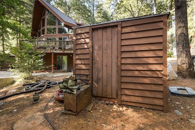 view of outdoor structure