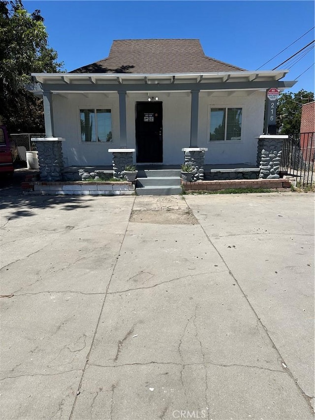 view of front of property with covered porch