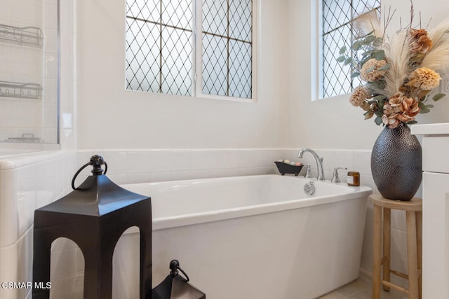 bathroom featuring a tub